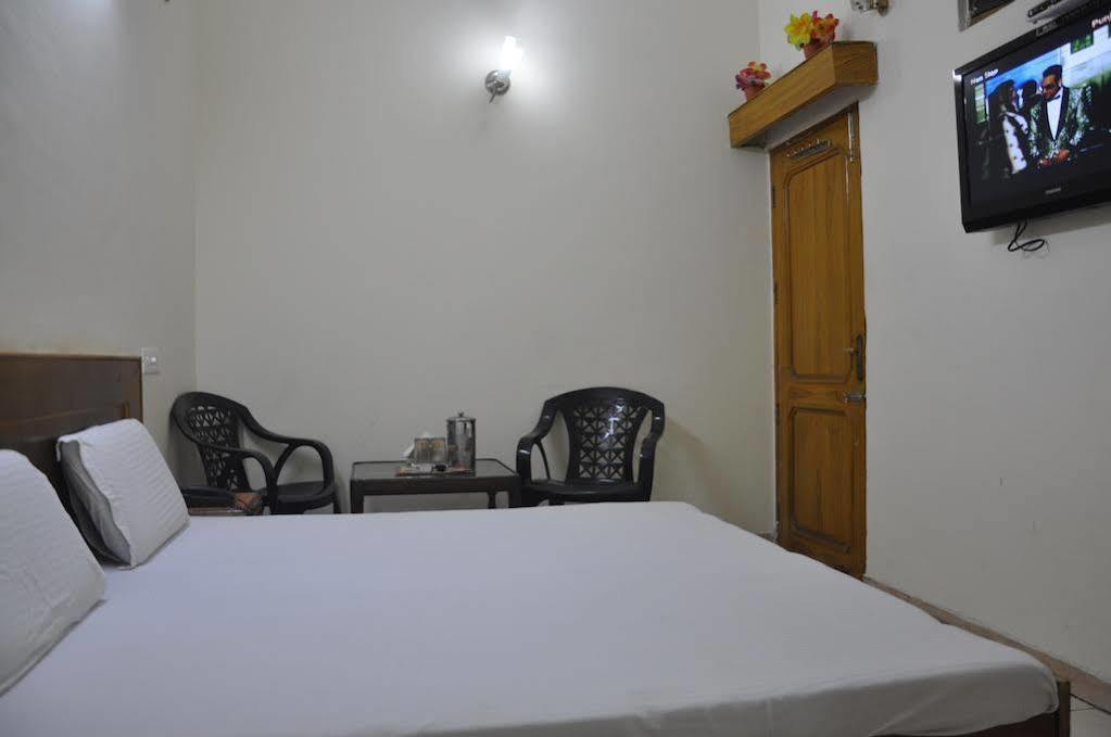 Oyo 4601 City Plaza Mohali Exterior photo